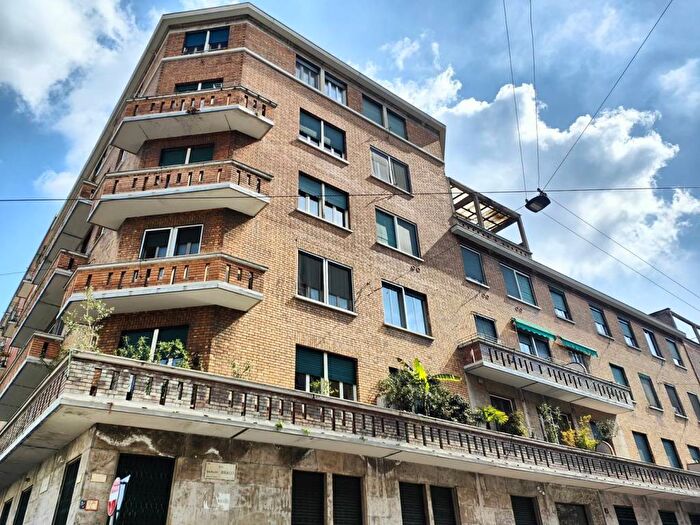 Appartamento trilocale in affitto in Via Dalmazio Birago, Città Studi, Milano
