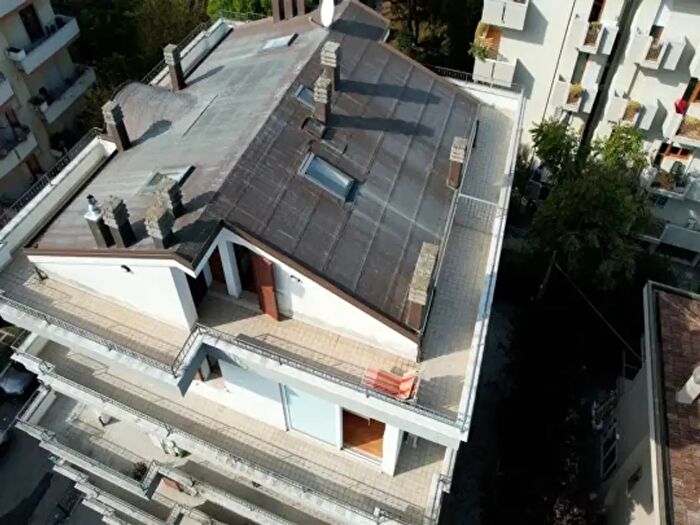 Appartamento con 5 locali in vendita in Viale Libia, Rimini