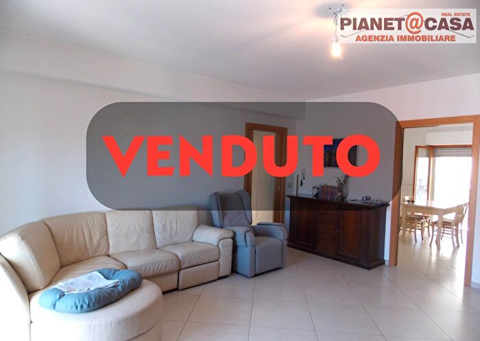 Appartamento con 5 locali in vendita in Via ° Maggio, Spinetoli