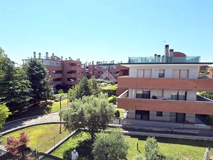 Appartamento bilocale in affitto in Via Marche, Peschiera Borromeo