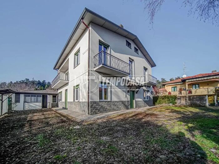 Casa con 5 locali in vendita in Via Trento B, Cassano Magnago