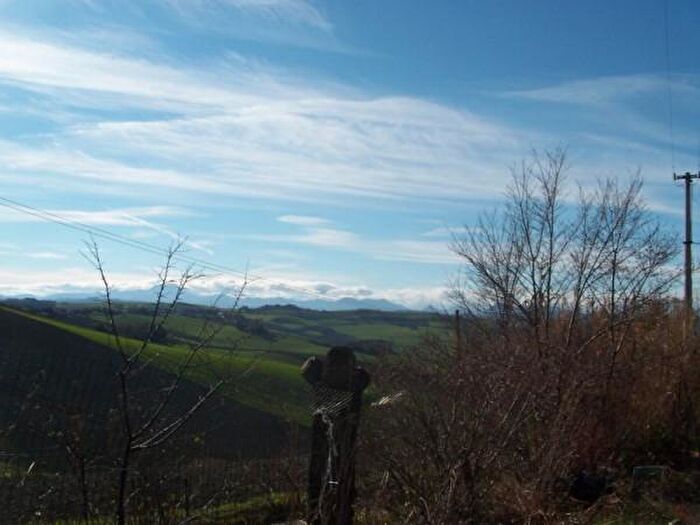 Casa con 6 locali in vendita in Via Giuseppe Garibaldi, Belvedere Ostrense