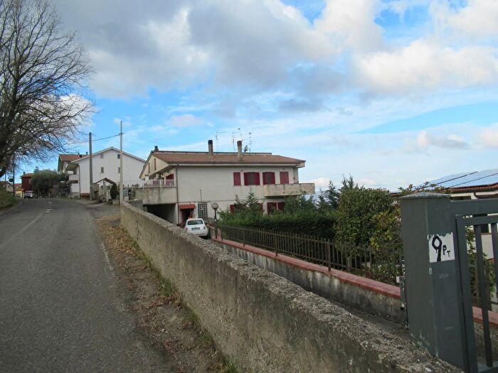 Appartamento con 6 locali in vendita in Contrada Riforma Rovito, Rovito