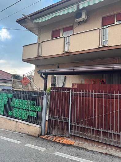 Casa trilocale in vendita in Via Monte Bertone, Pescara