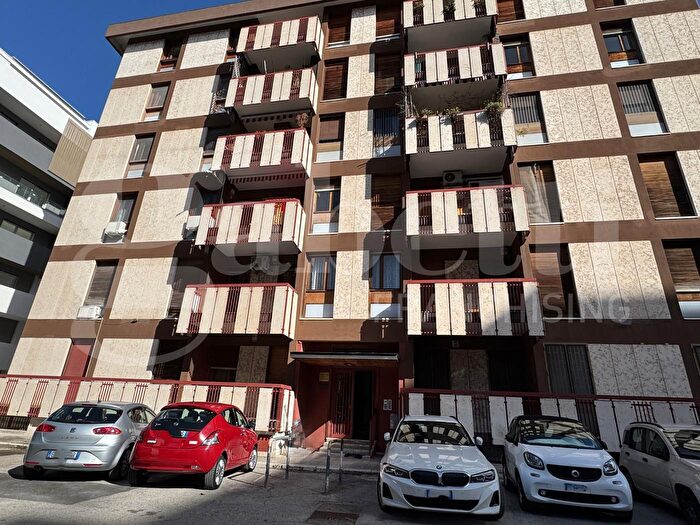 Appartamento con 5 locali in vendita in Viale delle Repubblica, Bari