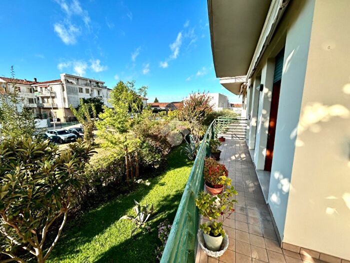 Appartamento trilocale in vendita in Via Castelmorrone, Padova