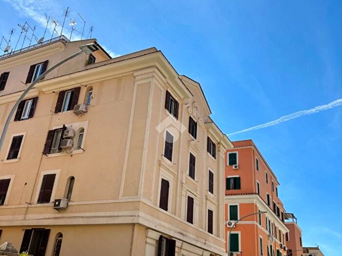 Appartamento bilocale in affitto in Via Atto Vannucci, Appio Latino, Roma