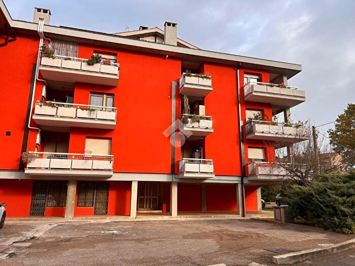Appartamento trilocale in vendita in Via Salvador Allende, Deruta