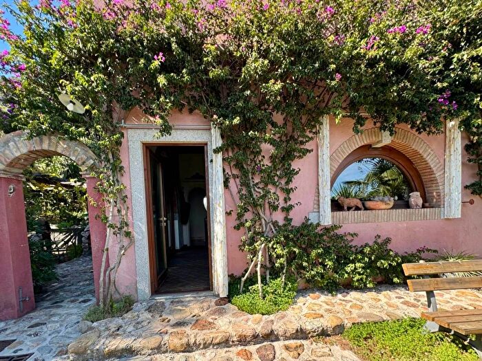 Casa con 5 locali in vendita in Rio