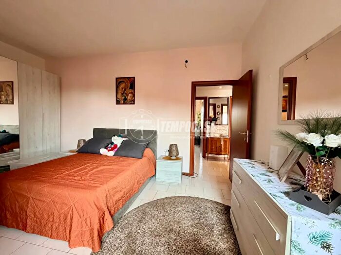 Appartamento trilocale in vendita in Via Visconti, Parabiago