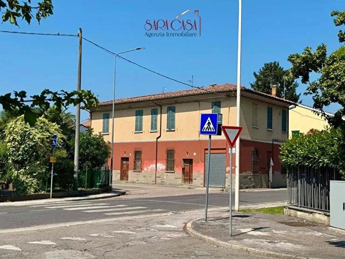 Casa con 7 locali in vendita in Faenza