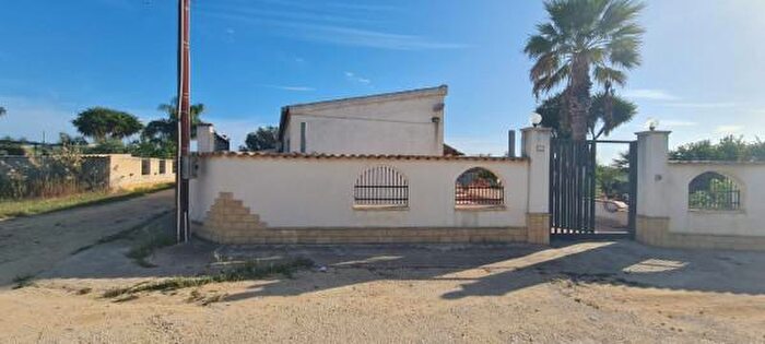 Casa quadrilocale in vendita in Via TF a Ovest, Campobello Di Mazara