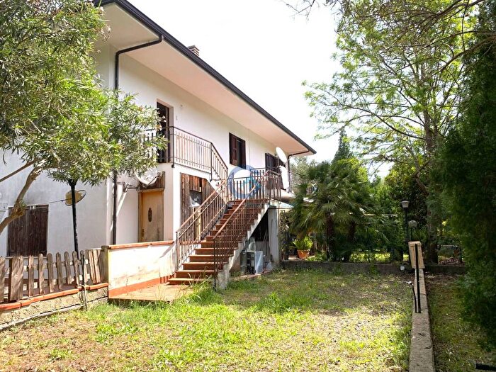 Appartamento con 5 locali in affitto in Settingiano