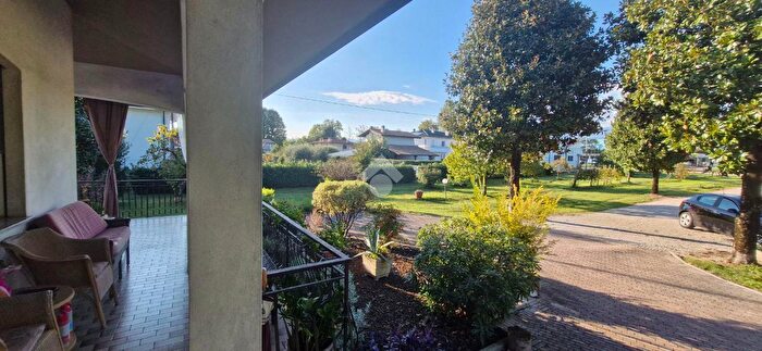 Casa quadrilocale in vendita in Via Nazionale, Godega Di SantUrbano