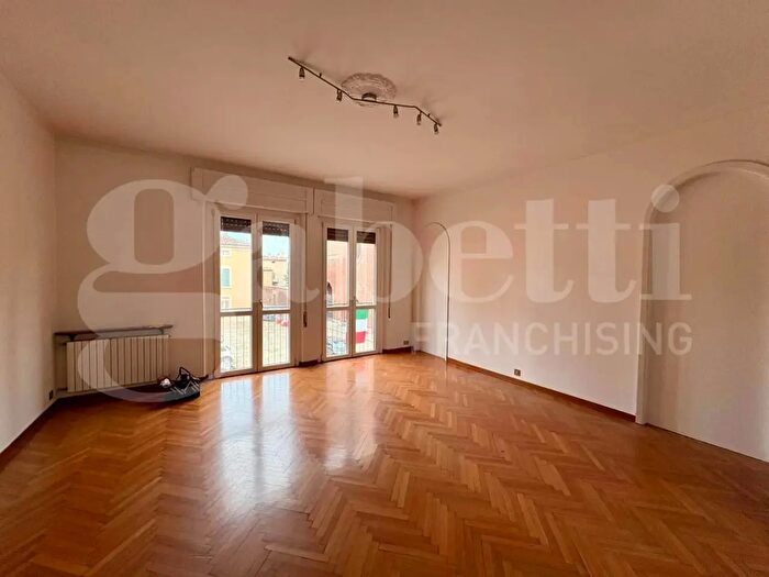 Appartamento con 5 locali in vendita in Piazza Sant' Agostino, Cremona