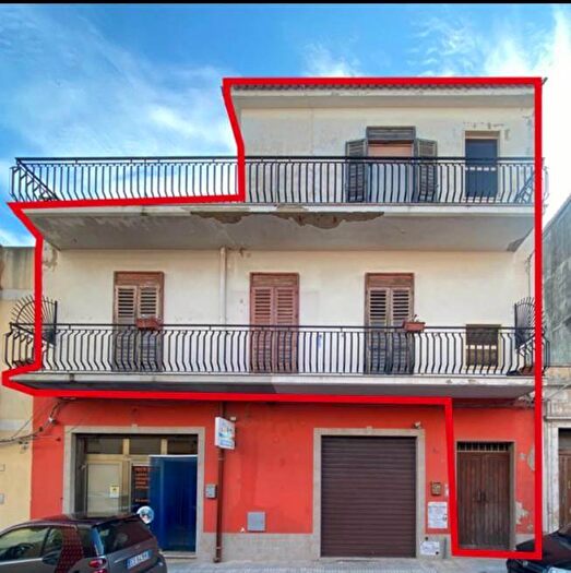 Appartamento con 6 locali in vendita in Via Anita, Pachino