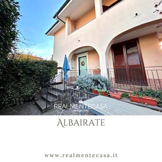 Casa con 5 locali in vendita in Via Leonardo da Vinci, Albairate
