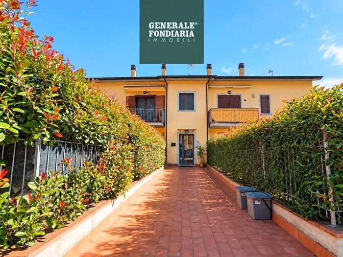 Appartamento quadrilocale in vendita in Follo