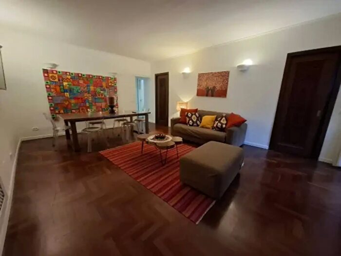 Appartamento trilocale in affitto in Via Piedigrotta, Napoli