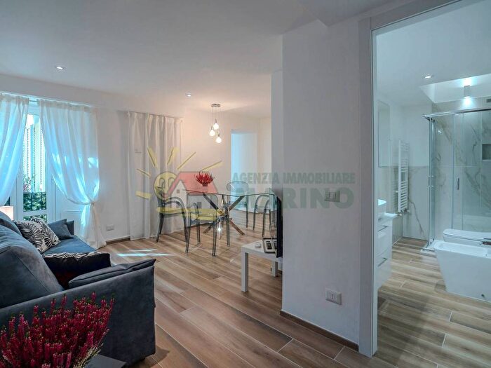 Appartamento trilocale in affitto in Via Vetere, Ticinese, Milano