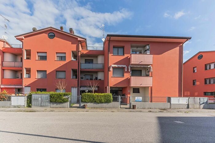 Appartamento bilocale in vendita in Via Vittorio Veneto, Galliera