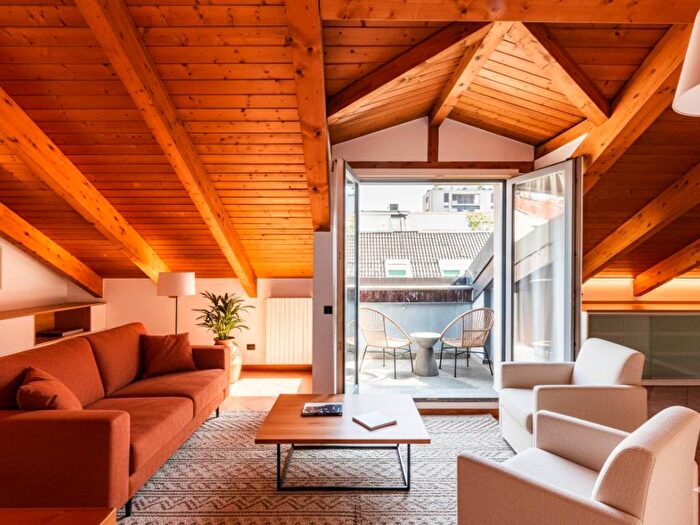 Casa bilocale in affitto in Via Giuseppe e Francesco C Maggiolini, Palestro, Milano