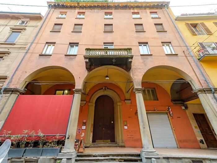 Appartamento monolocale in affitto in Via San Felice, Bologna