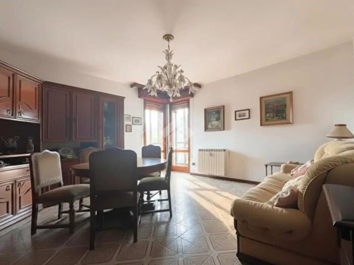 Appartamento trilocale in vendita in Via Fratelli E S Barcella, Nave
