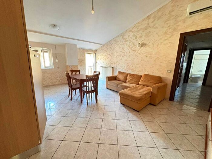 Appartamento trilocale in affitto in Via Valle Epiconia, Centro, Zagarolo