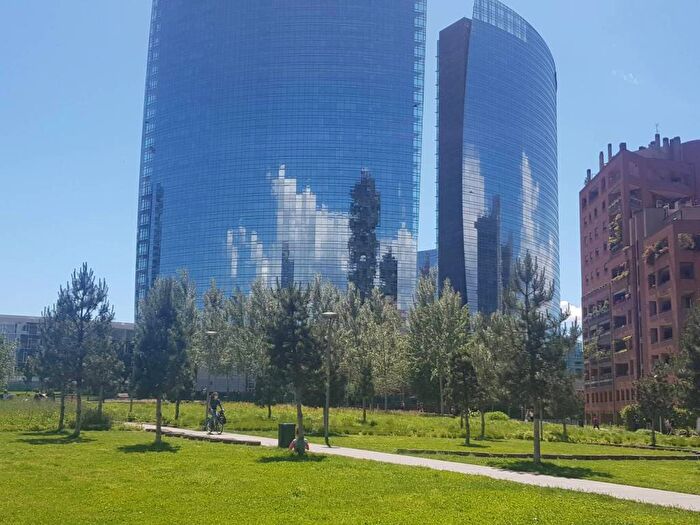 Appartamento monolocale in affitto in Via Confalonieri, Isola, Milano