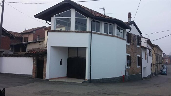 Casa con 5 locali in vendita in Rivarone