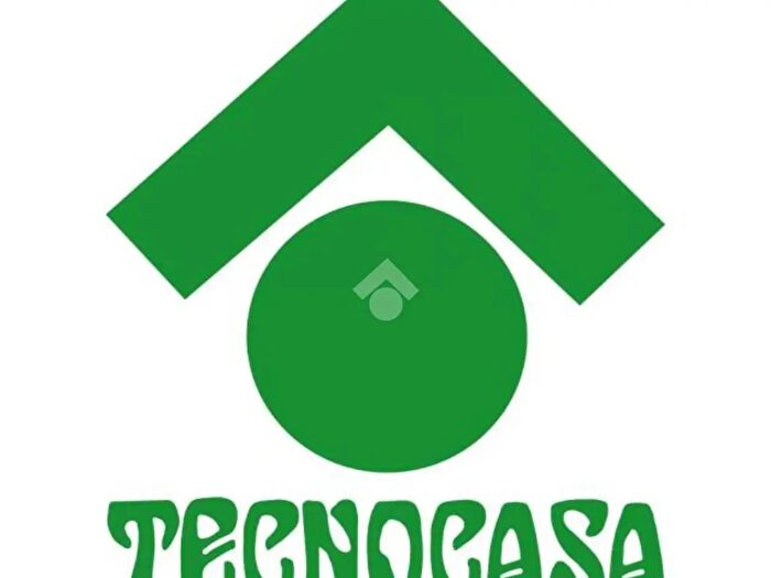 Appartamento trilocale in vendita in Via Delia, Roma