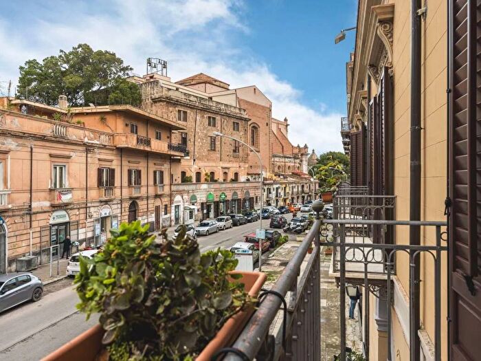 Appartamento quadrilocale in affitto in Corso Pietro Pisani, Università, Palermo