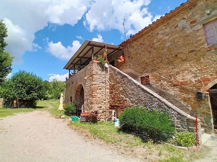Casa quadrilocale in vendita in Località Sanguineto, Tuoro Sul Trasimeno
