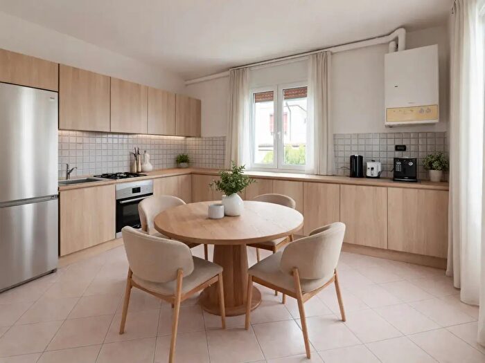 Appartamento con 5 locali in vendita in Via Risorgimento, Cento