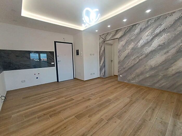 Appartamento trilocale in vendita in Via Campo Bruno, Roma