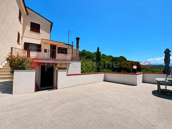 Casa con 7 locali in vendita in Via delle Cimate Snc, Paliano