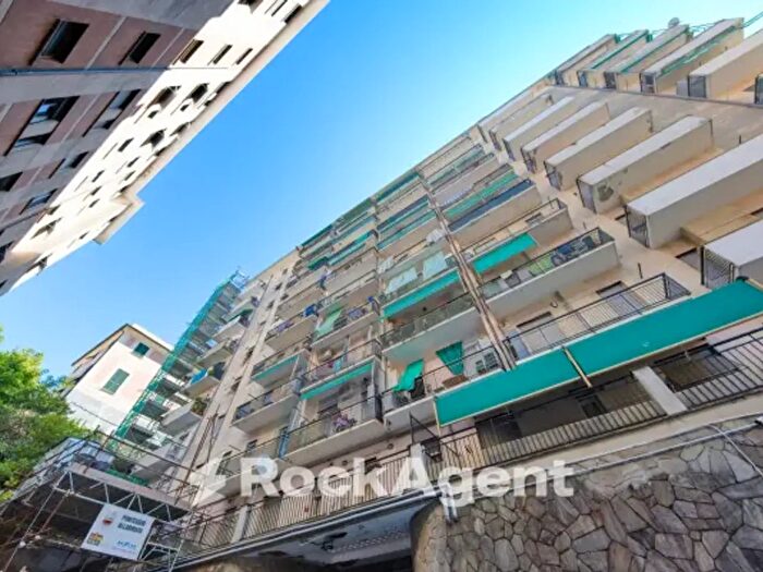 Appartamento quadrilocale in vendita in Via alla Costa di Teglia b, Genova