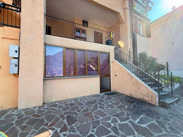 Appartamento bilocale in vendita in Via della Repubblica Endine Gaiano, Endine Gaiano