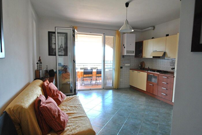 Appartamento trilocale in vendita in Via M degli Estensi, Comacchio