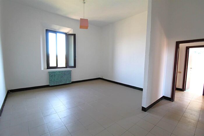 Appartamento quadrilocale in vendita in Casole DElsa