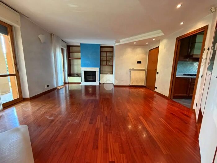 Appartamento quadrilocale in affitto in Via G B Caniana, Torre Boldone