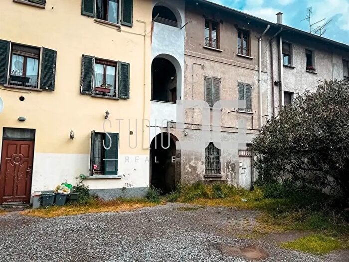 Casa trilocale in vendita in Via Tazzoli, Cesano Maderno