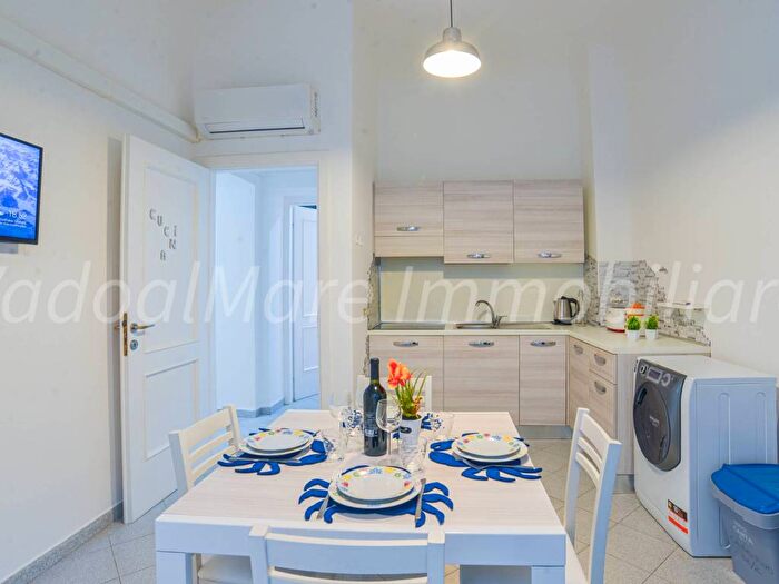 Appartamento trilocale in affitto in Via Bartolomeo Guidobono, Centro Storico, Savona