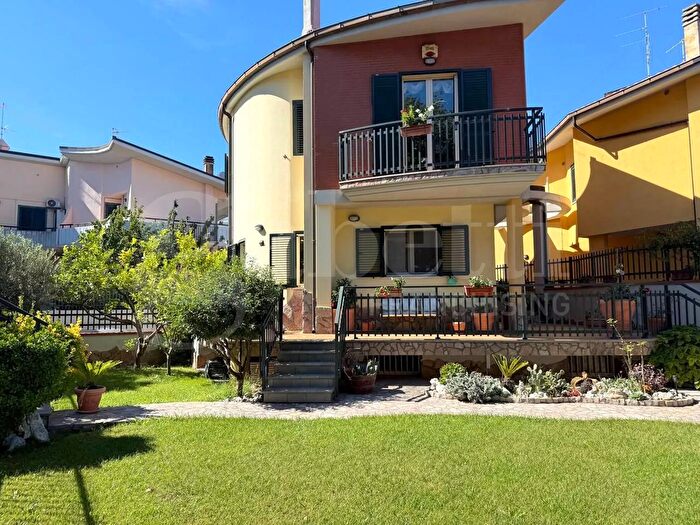 Casa con 6 locali in vendita in Termoli