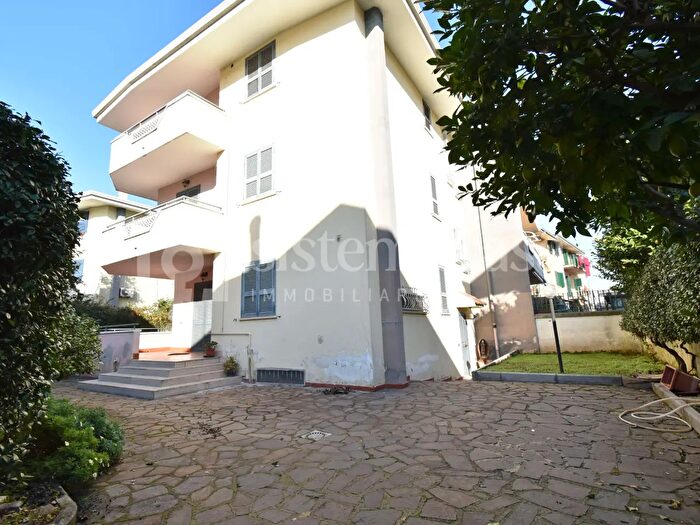 Casa con 6 locali in vendita in Brusciano