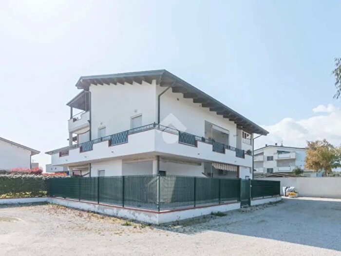 Appartamento trilocale in vendita in Via della Vaccareccia, Roseto Degli Abruzzi