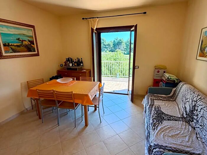 Appartamento trilocale in vendita in Via Tratturello Pineto, Castellaneta