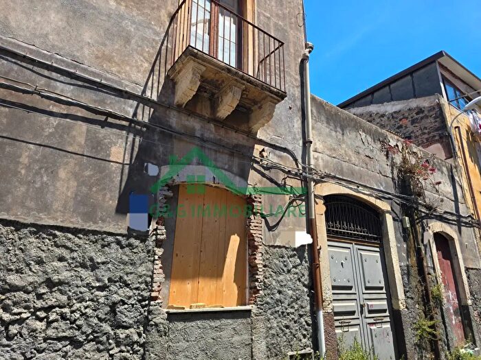 Casa con 8 locali in vendita in Via Magri', Catania