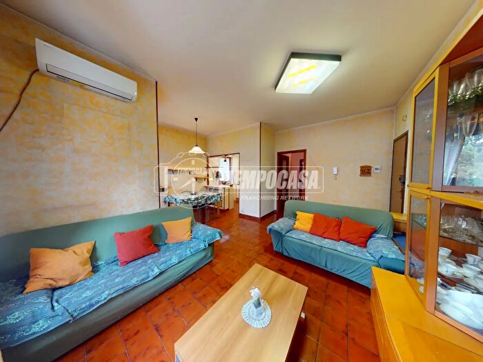Appartamento trilocale in vendita in Via Genova, Volpiano